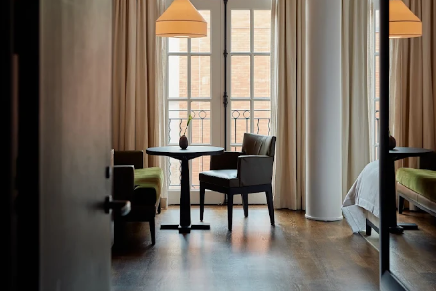 THE MERCER