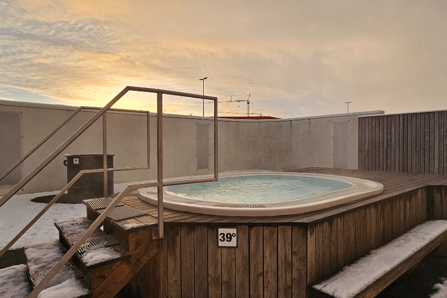 Hot tub