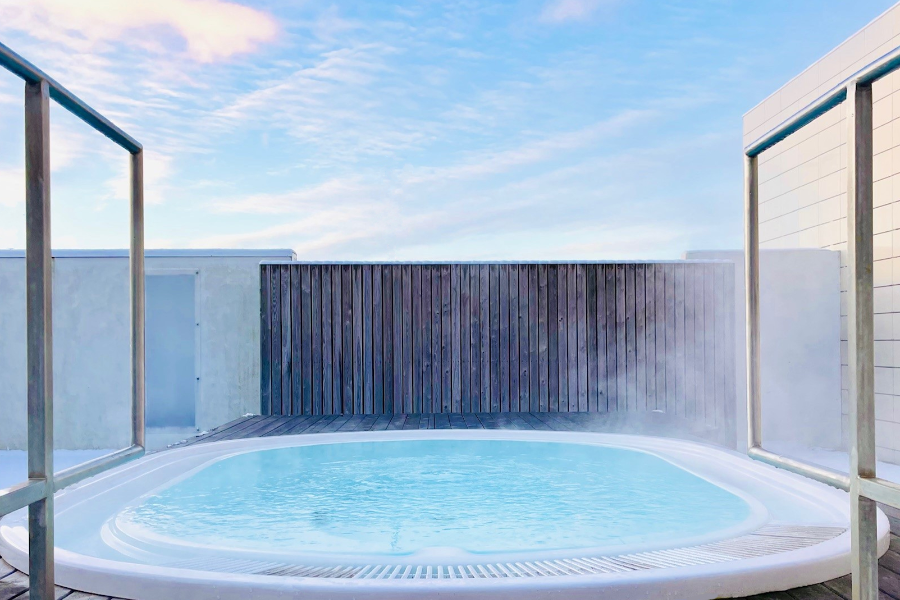 Hot tub