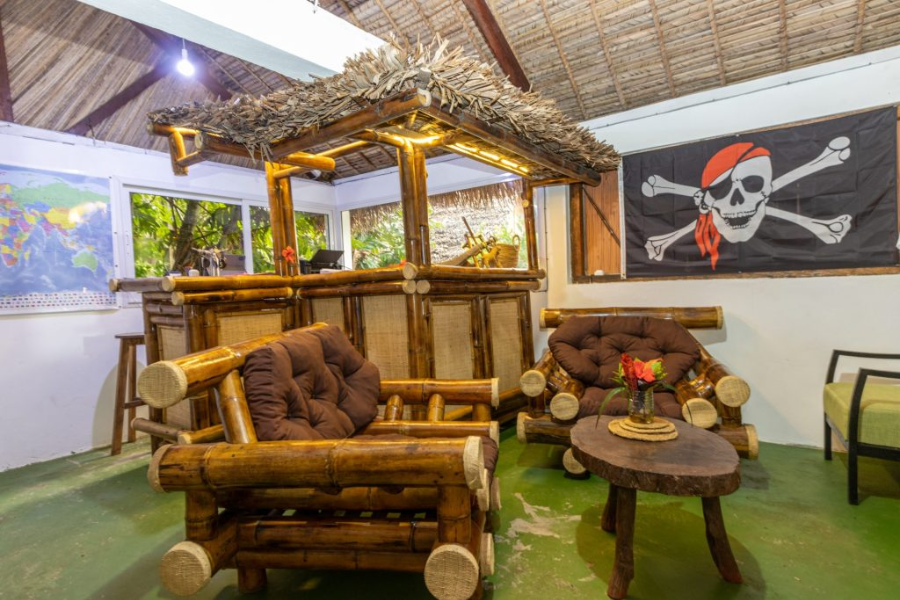 LE REPAIRE DES PIRATES