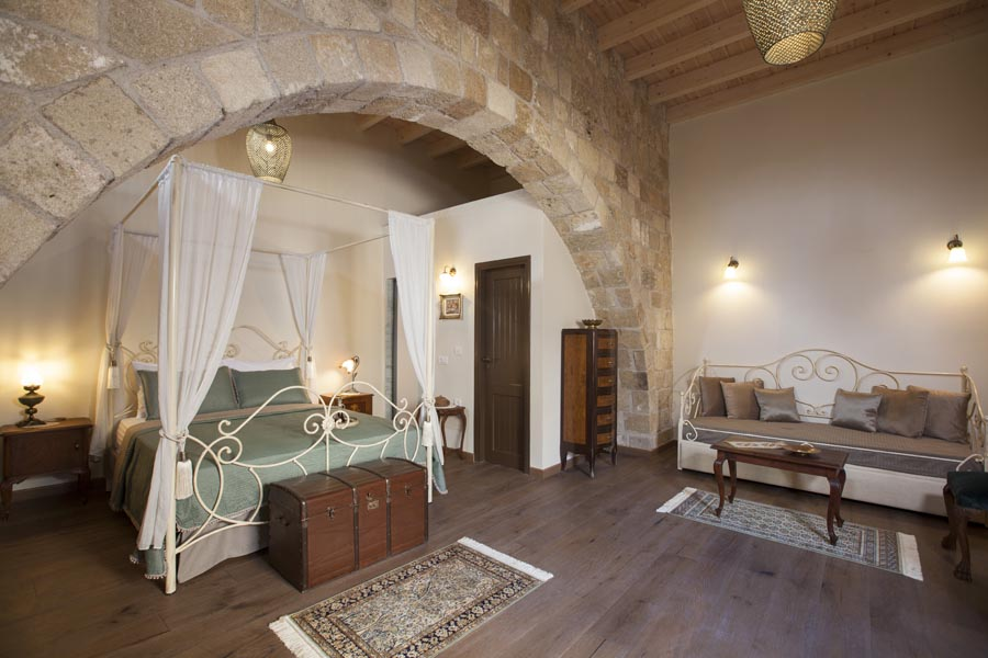 Porolithos boutique hotel