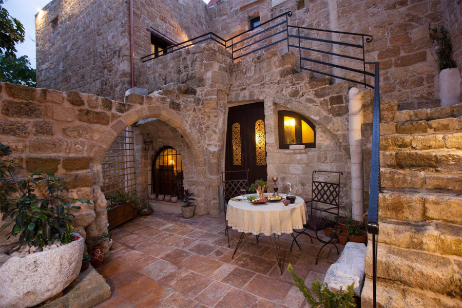 Porolithos boutique hotel