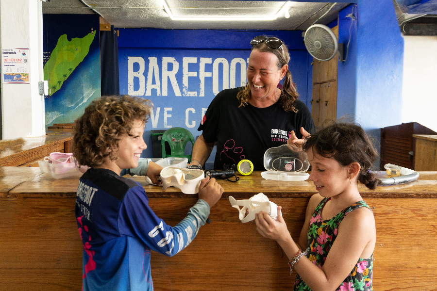 BAREFOOT DIVE CENTER