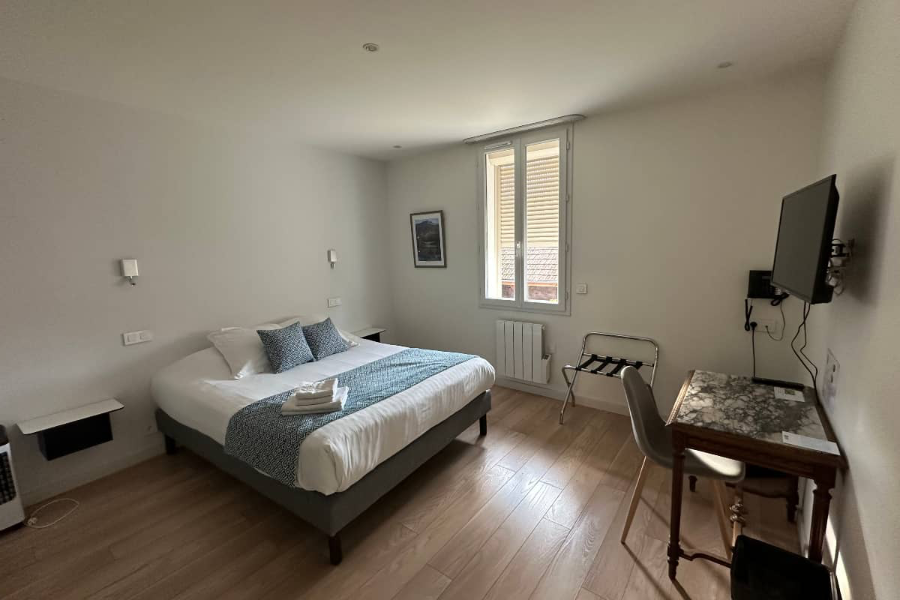 LOGIS HOTEL FER A CHEVAL - CHAMBRE