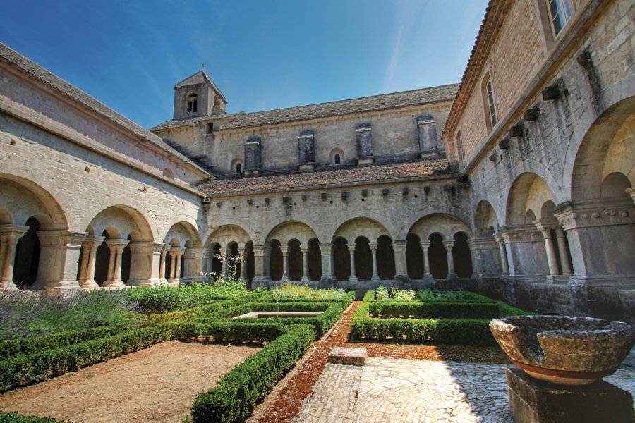 Phil_Good - Fotol... - ©塞南克圣母院（abbey of Notre-Dame de Sénanque