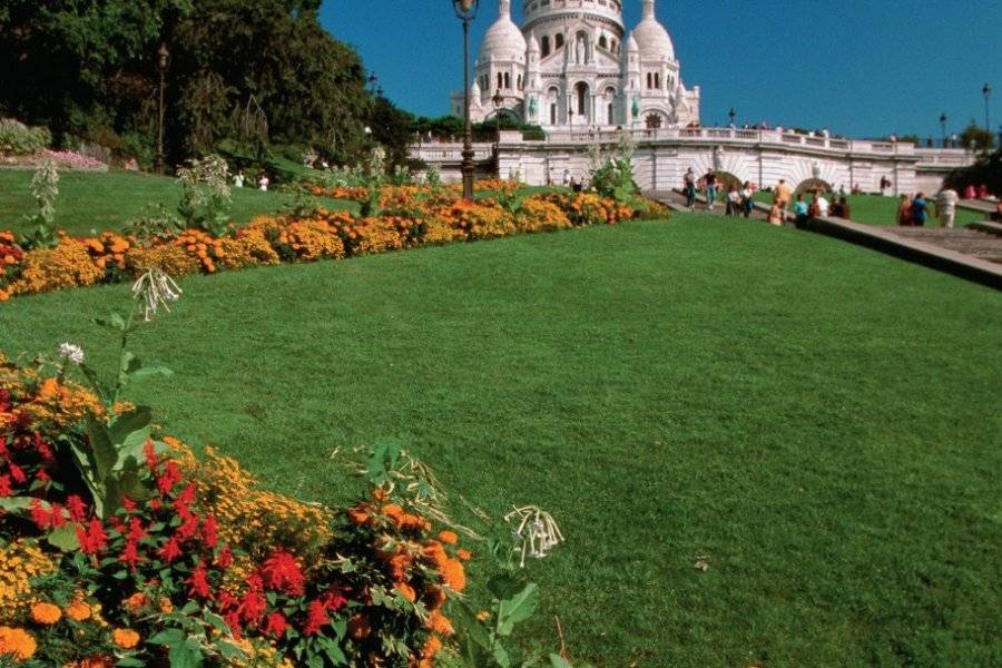 BASILICA OF THE SACRÉ-CŒUR DE MONTMARTRE - Sanctuary – Place