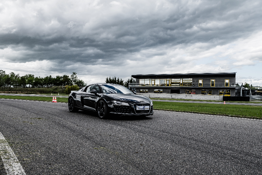 Audi R8
