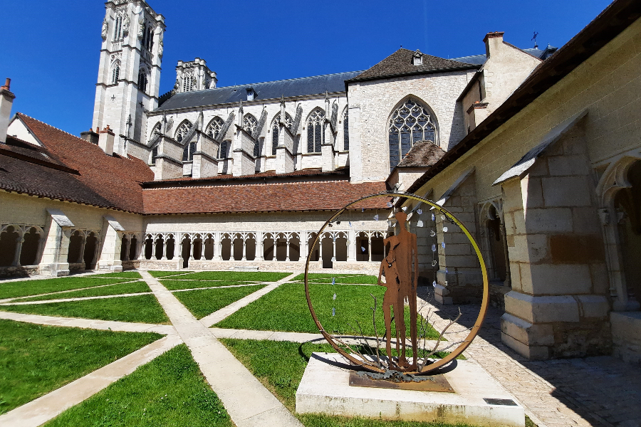Le Cloître de la Cathédrale Saint-Vincent - ©Office de Tourisme du Grand Chalon