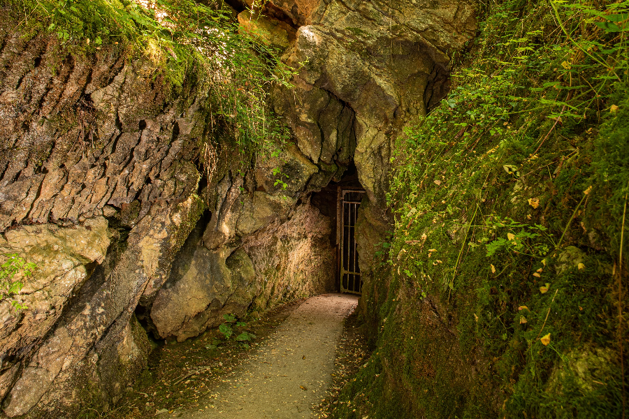 Les Grottes d'Azé