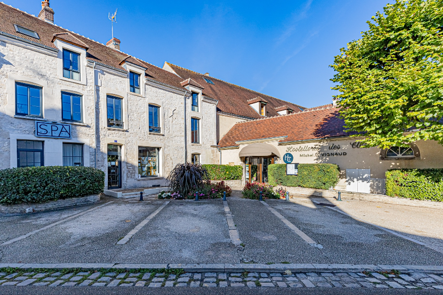  - ©HOSTELLERIE DES CLOS