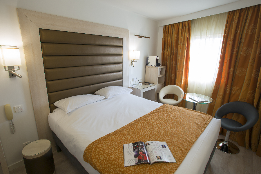 chambre classic - ©cannes riviera hotel