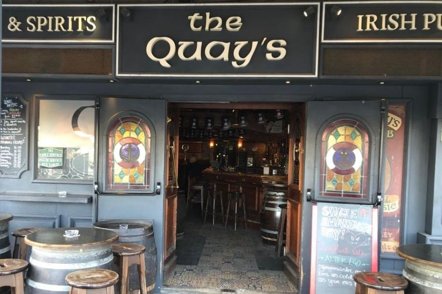 pub quay's cannes - ©THE QUAY'S IRISH PUB