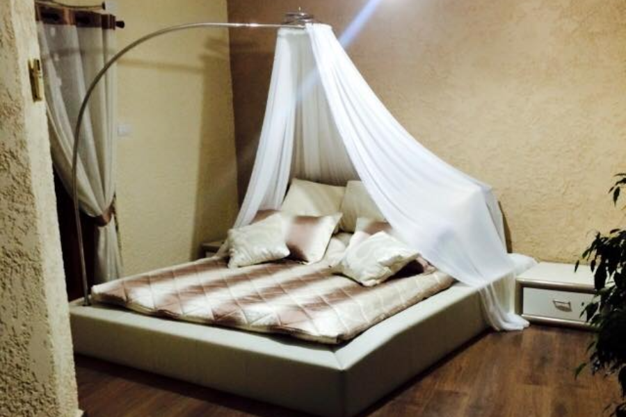 HOTEL LIVIA