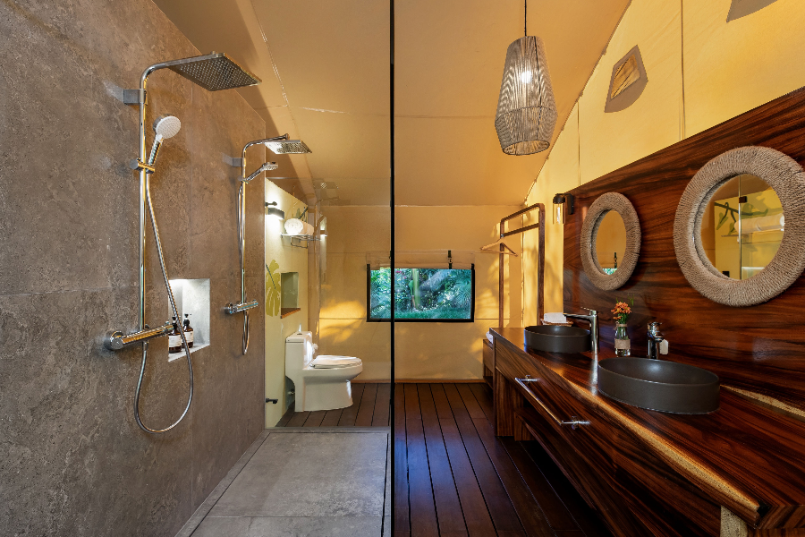 Baño Eco-Luxury Tented Camp Experience