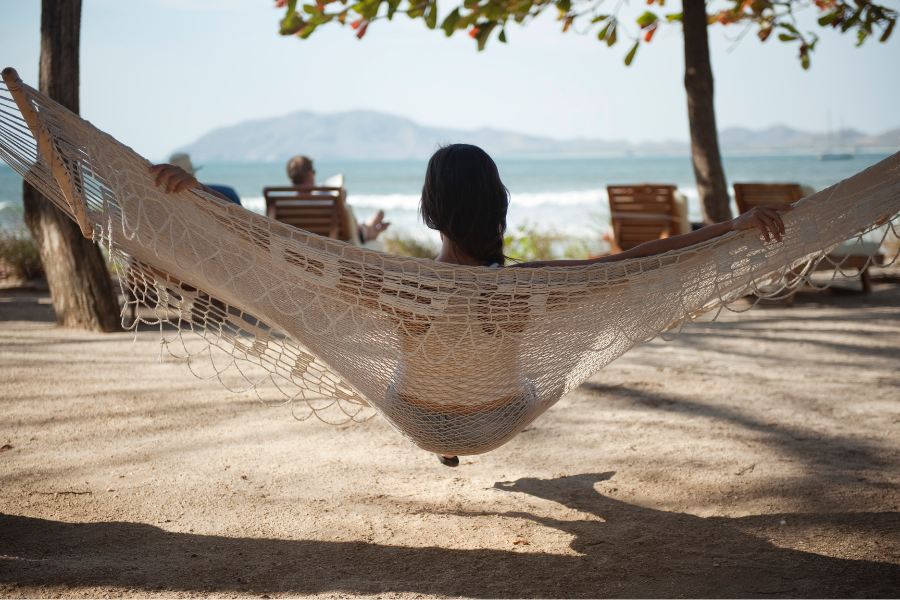 Hammock on the beach in front of the hotel - ©Hotel Capitán Suizo