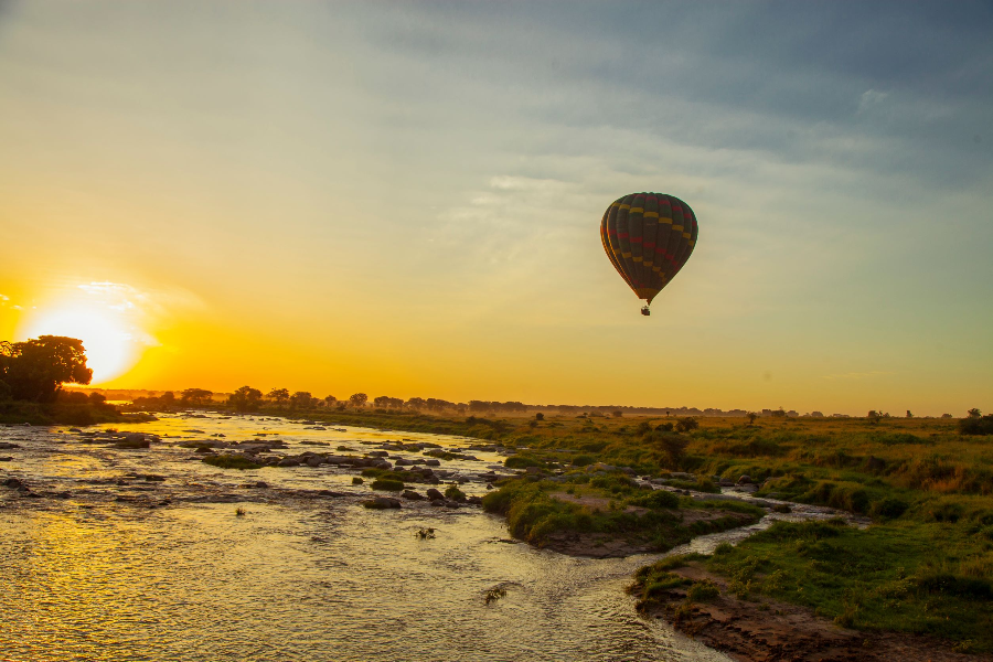 Hot Air Balloon - ©AQS-Adventure Aloft