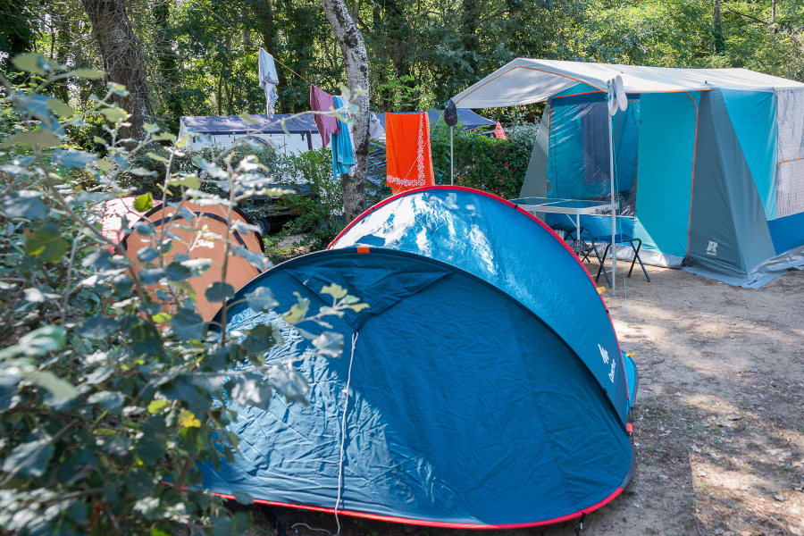 camping les Cyprès - emplacement toile de tente - Vendée - Saint Gilles Croix de vie - ©Camping Les Cyprès par Virginie B