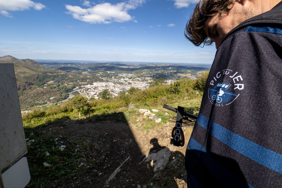 LE PIC DU JER ET SON FUNICULAIRE