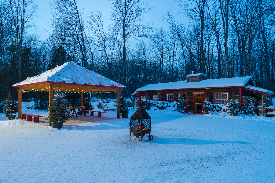 Cabane Chez Dany en hiver - ©Michel Julien