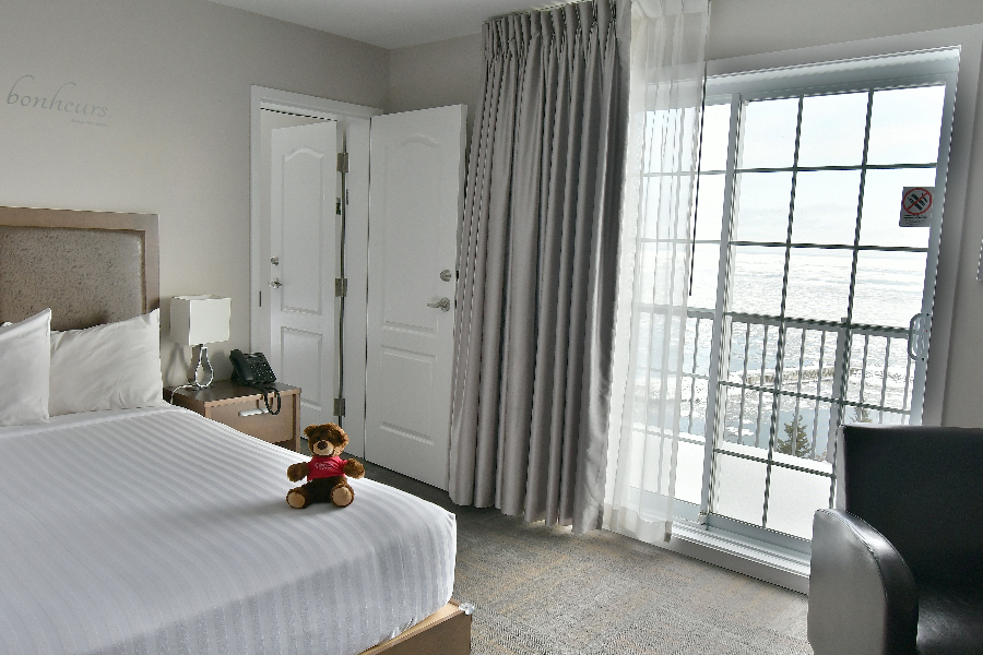 Chambre avec vue sur le Fleuve.