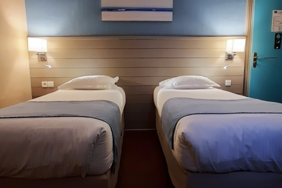 chambre supérieure lits jumeaux - hôtel majestic 17340 chatelaillon plage - ©c.gaillard