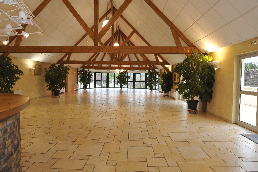 Salle de réception - ©Domaine Alain Geoffroy - salle du Prieuré de Baudon