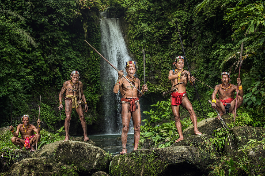 Hommes-Fleurs (Mentawai - Sumatra) - ©Shutterstock