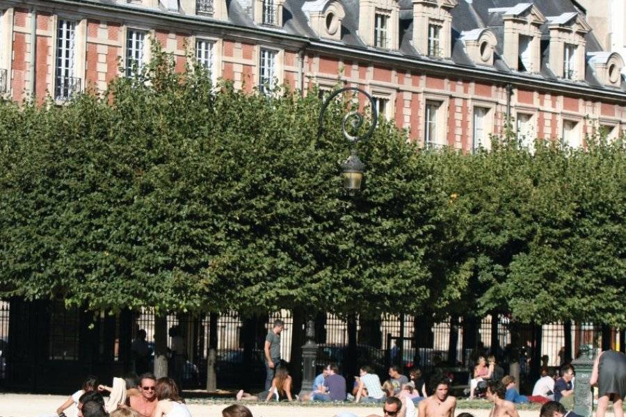 Place Des Vosges Urban Location Paris