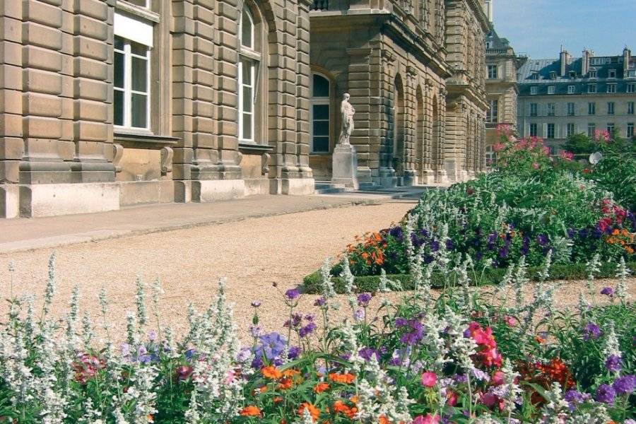 Le Palais Du Luxembourg Le Senat Monuments Paris