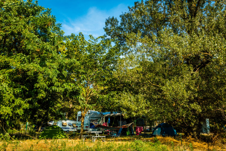 Emplacement camping - ©Camping la Sousta