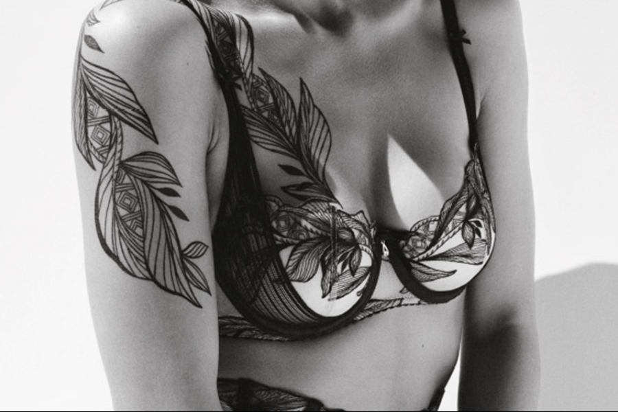 Fleur De Tattoo coloris Encre Noire. - ©Aubade