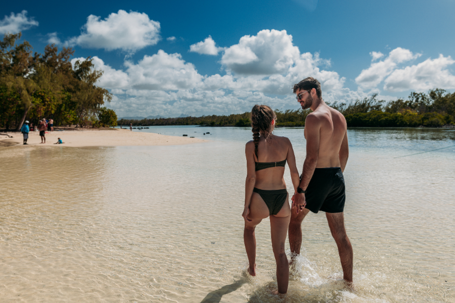 Profitez de votre temps libre à la plage - ©Croisières Australes