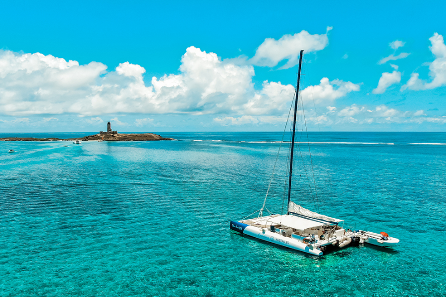 Catamaran Ile au Phare Excursion Sud Est Ile Maurice - ©BLUE SAFARI