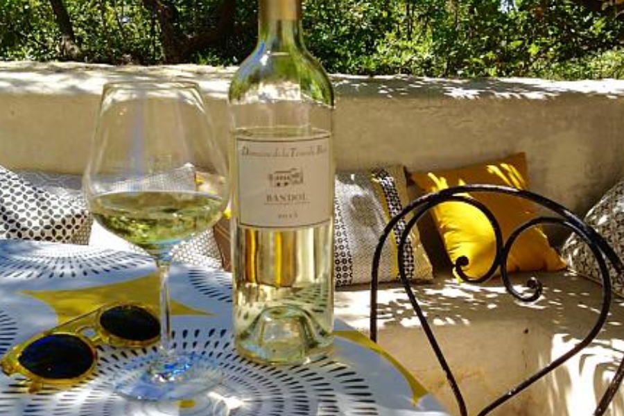 Vin blanc - Domaine de la Tour du Bon - ©Domaine de la Tour du Bon
