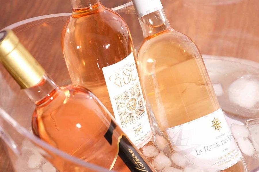 bouteilles de vin - ©Vins de Provence