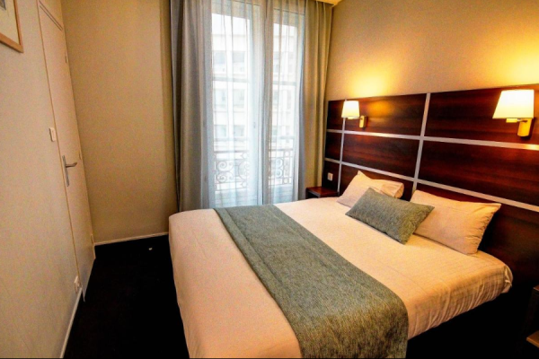 Hotel des trois gares paris 12ème chambre lit double - ©Hotel des trois gares paris 12ème