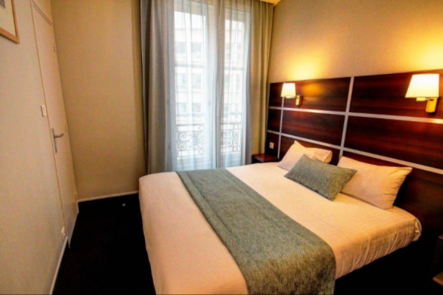 Hotel des trois gares paris 12ème chambre lit double - ©Hotel des trois gares paris 12ème