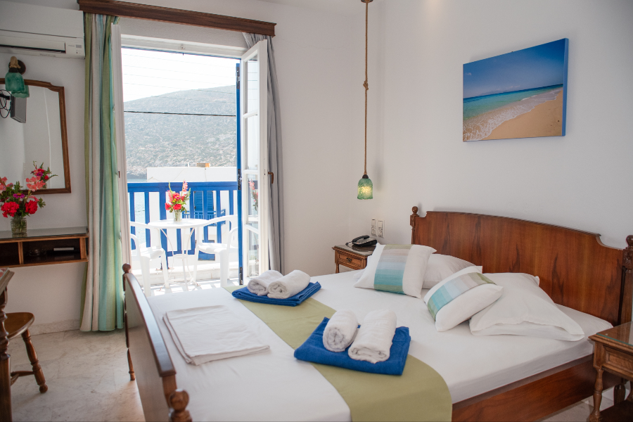  - ©ADONIS HOTEL NAXOS