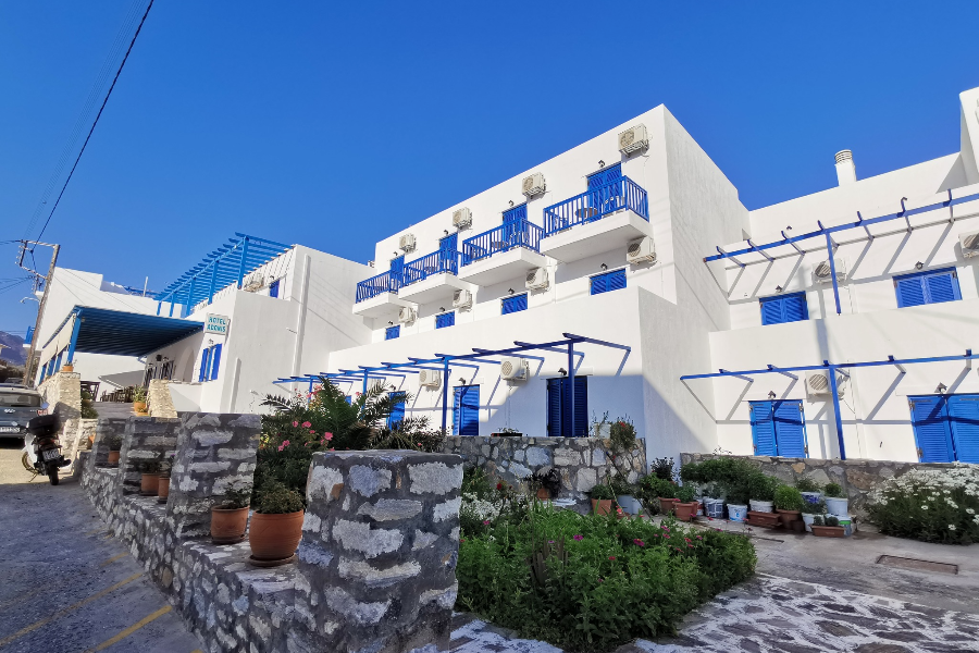  - ©ADONIS HOTEL NAXOS