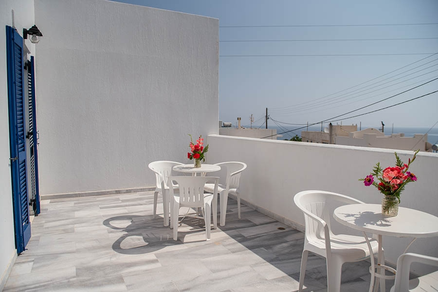  - ©ADONIS HOTEL NAXOS