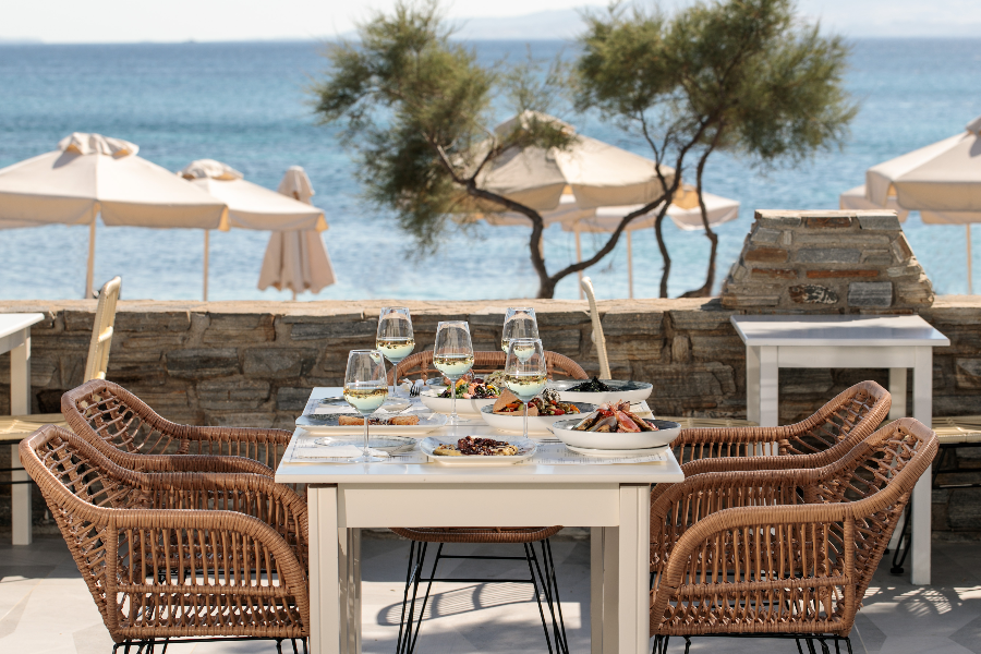 Symposium Restaurant - ©Liana Beach Hotel & Spa