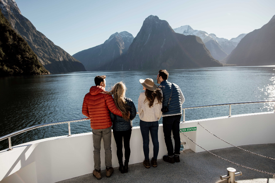 Viewing the fiord with friends