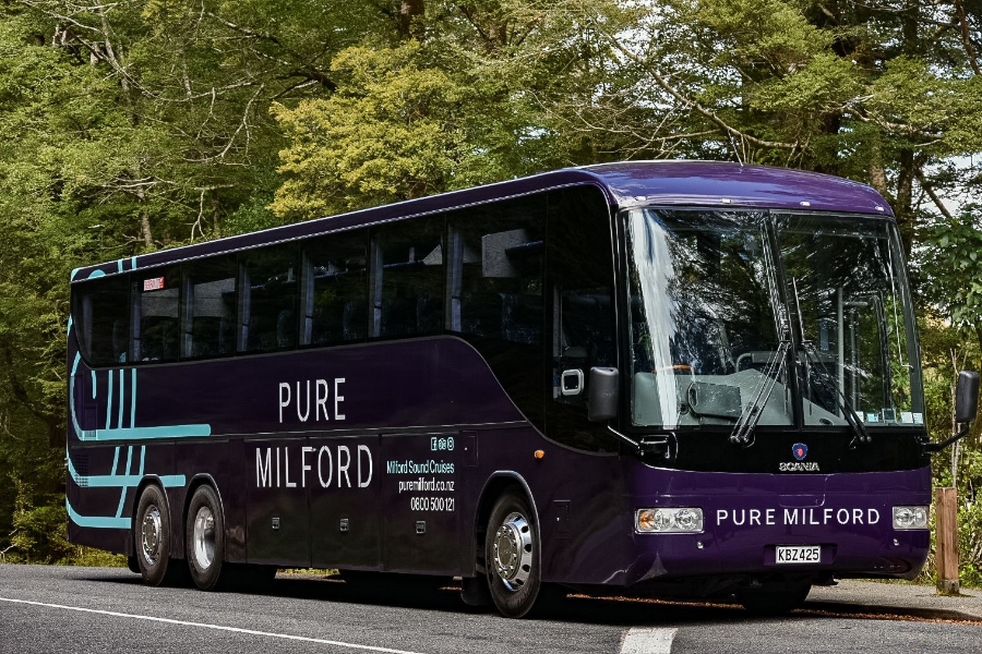 Pure Milford coach on the Milford Road