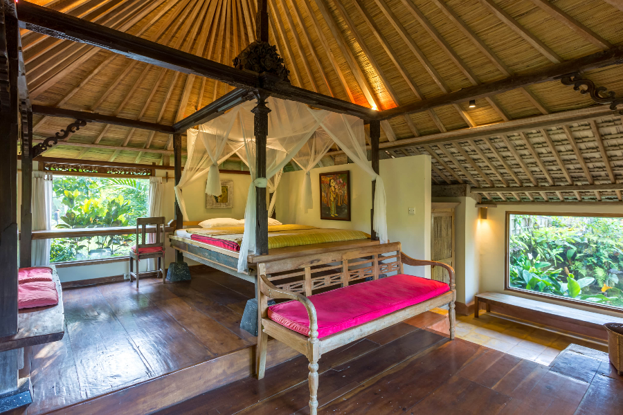Traditional one bed bunglaow - ©Prana Dewi Mountain Resort