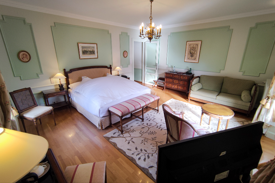 HÔTEL LE MANOIR AU LAC