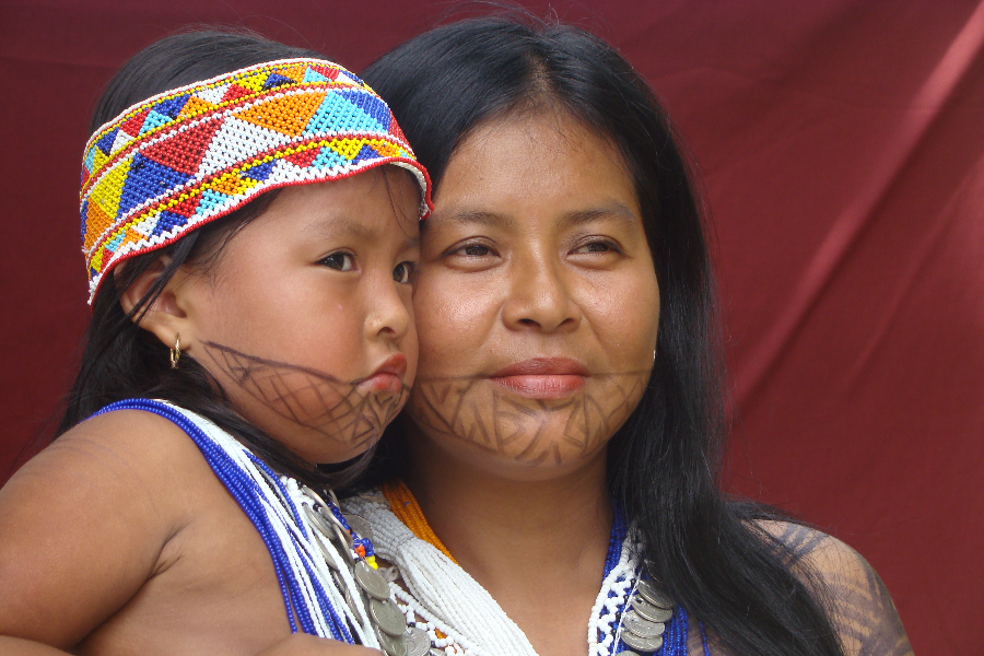Amérindienne Emberá - Wounaan de la forêt du Darien - - ©cortesía Michel Puech