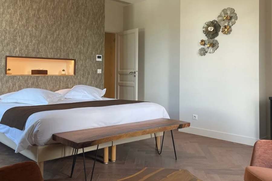 LE MANOIR DES CÈDRES