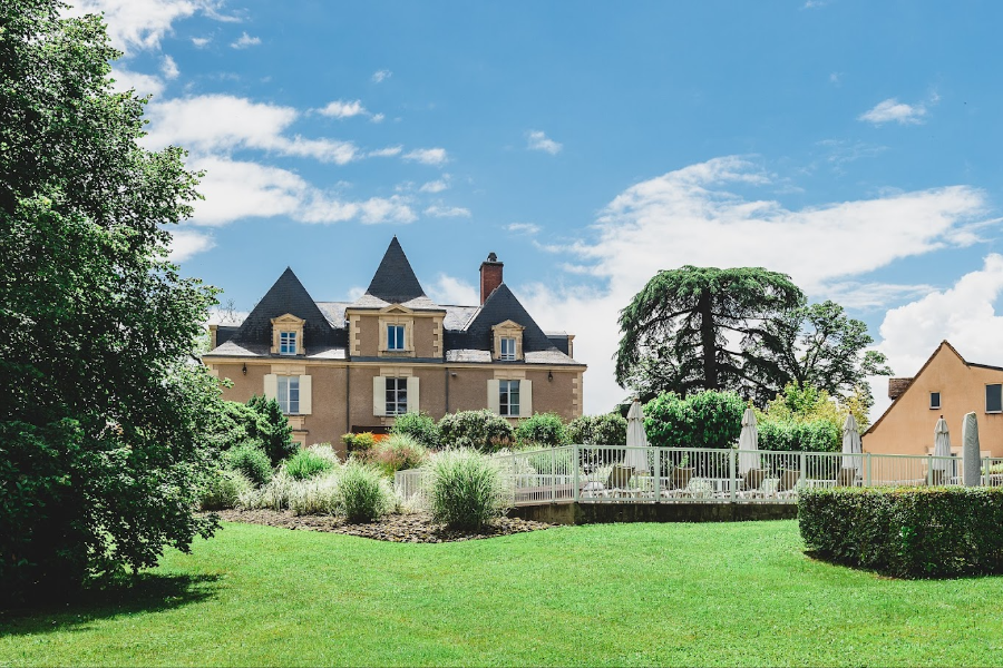 LE MANOIR DES CÈDRES