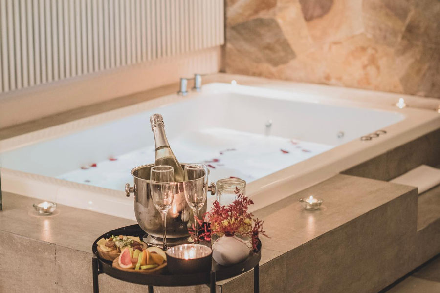 AZUR REAL HOTEL BOUTIQUE