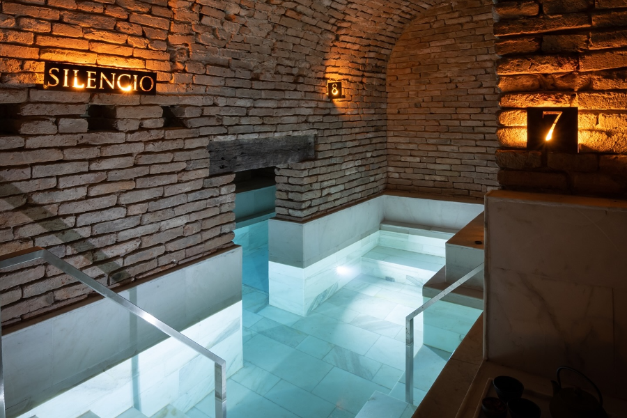 AZUR REAL HOTEL BOUTIQUE